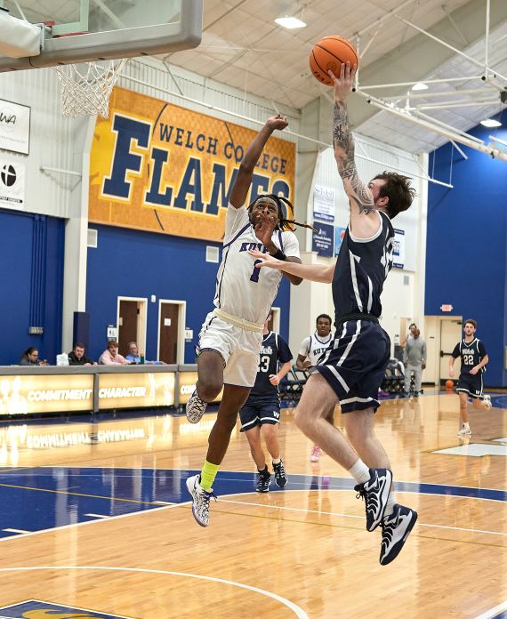 basketball player Trent Raby